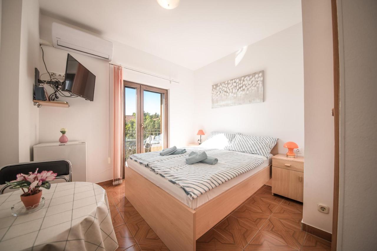 Apartments And Rooms By The Sea Vrsi - Mulo, Zadar - 5848 מראה חיצוני תמונה